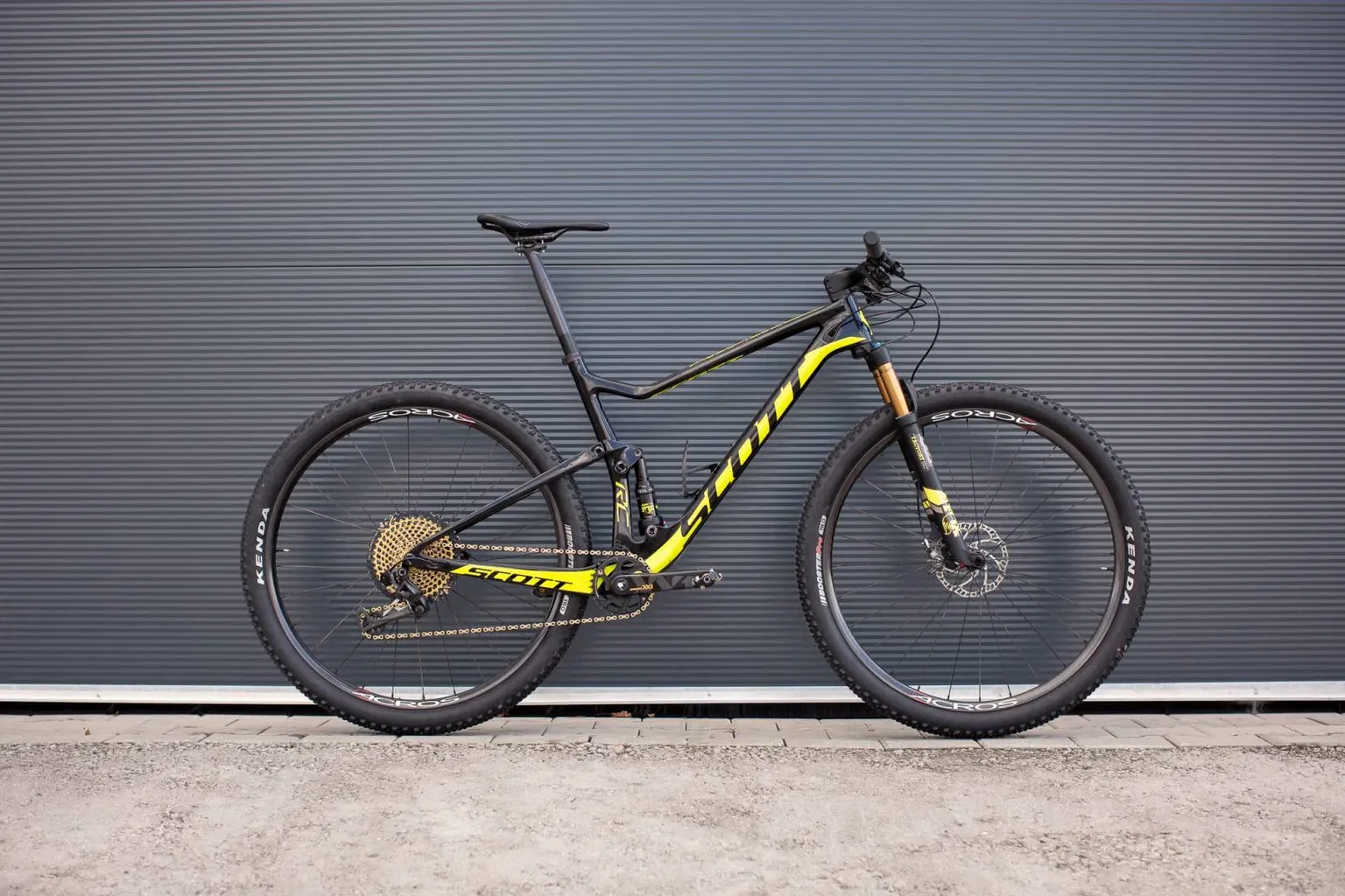 acros_AMBASSADOR_Uli-Schmittlutz_2019-03_Bike-Check_lowres_01