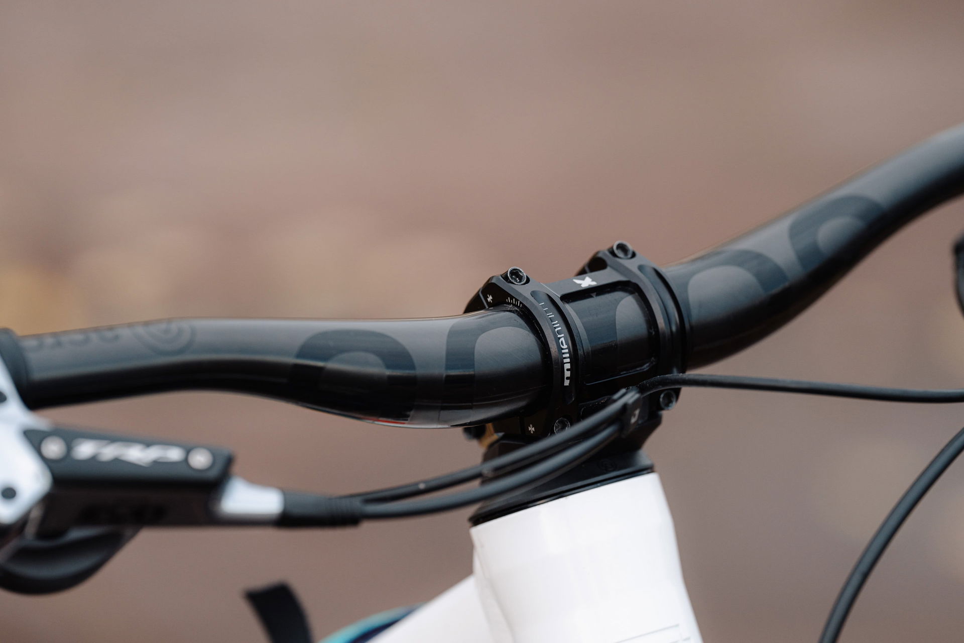 acros-commencal-meta-sx-v5-2024-web-52