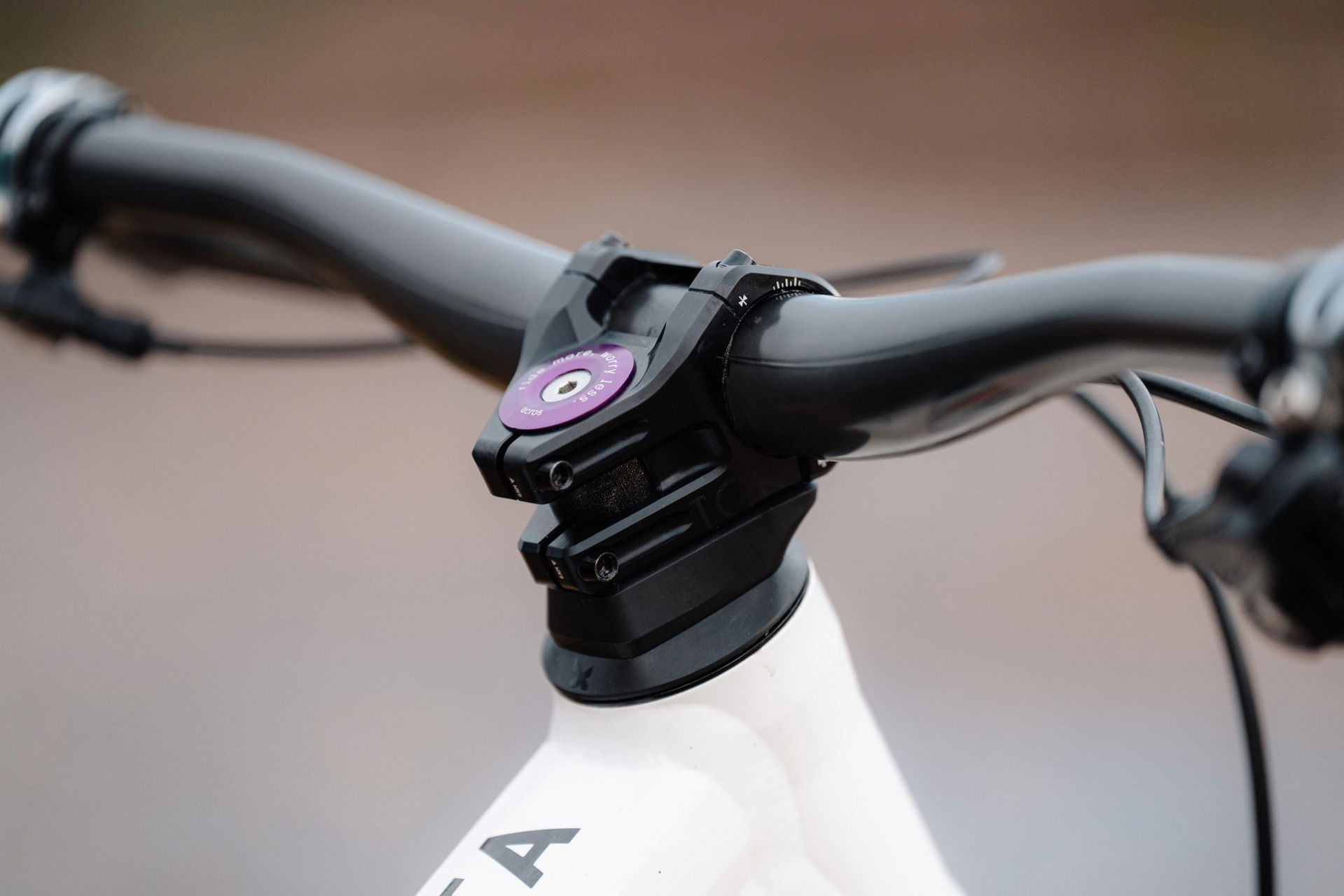 acros-commencal-meta-sx-v5-2024-web-42